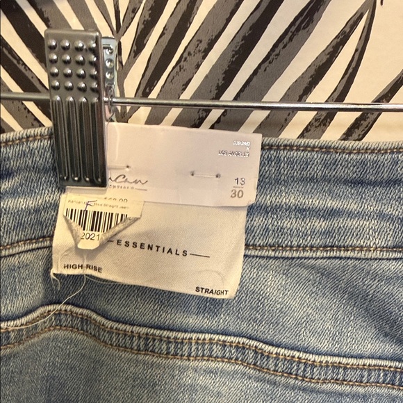 Kancan High Rise Straight Jeans - Picture 5 of 6